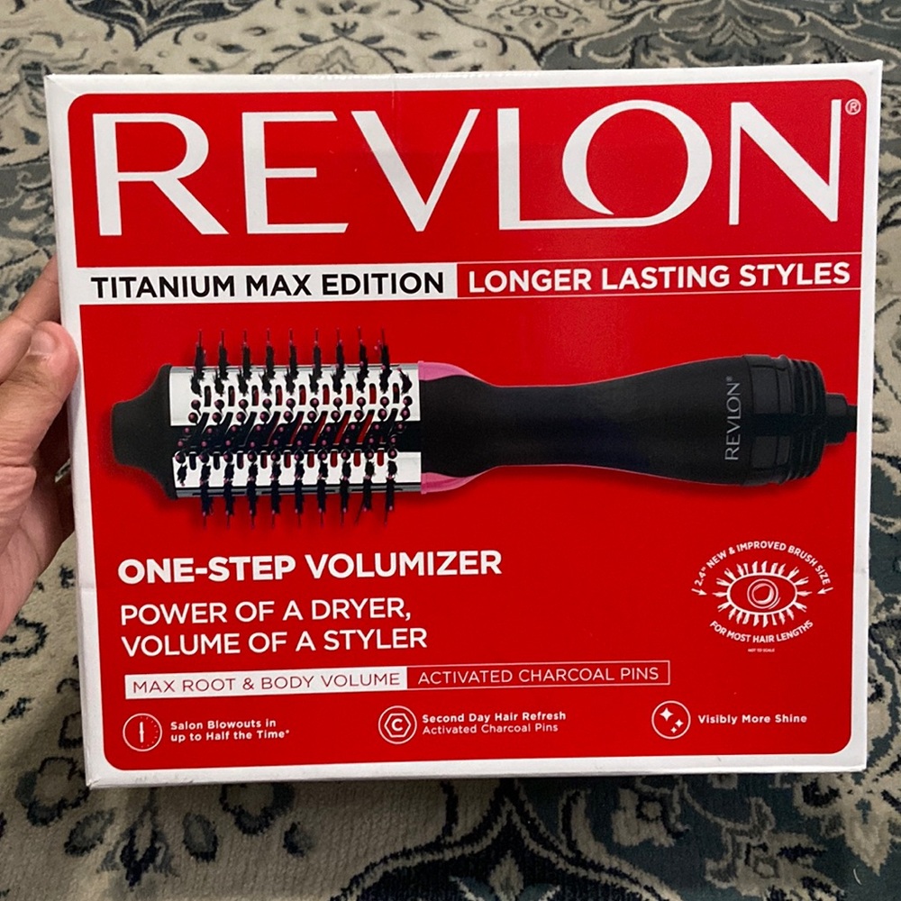 Revlon One-Step Ceramic Hair Dryer & Volumizer Hot Air Brush